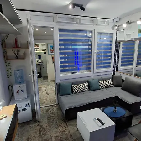 Nitro 2 Lounge - Wine Tasting - Souvenir - Art Gallery - Private Guided Tours - Relaxing - Romantic Daire *